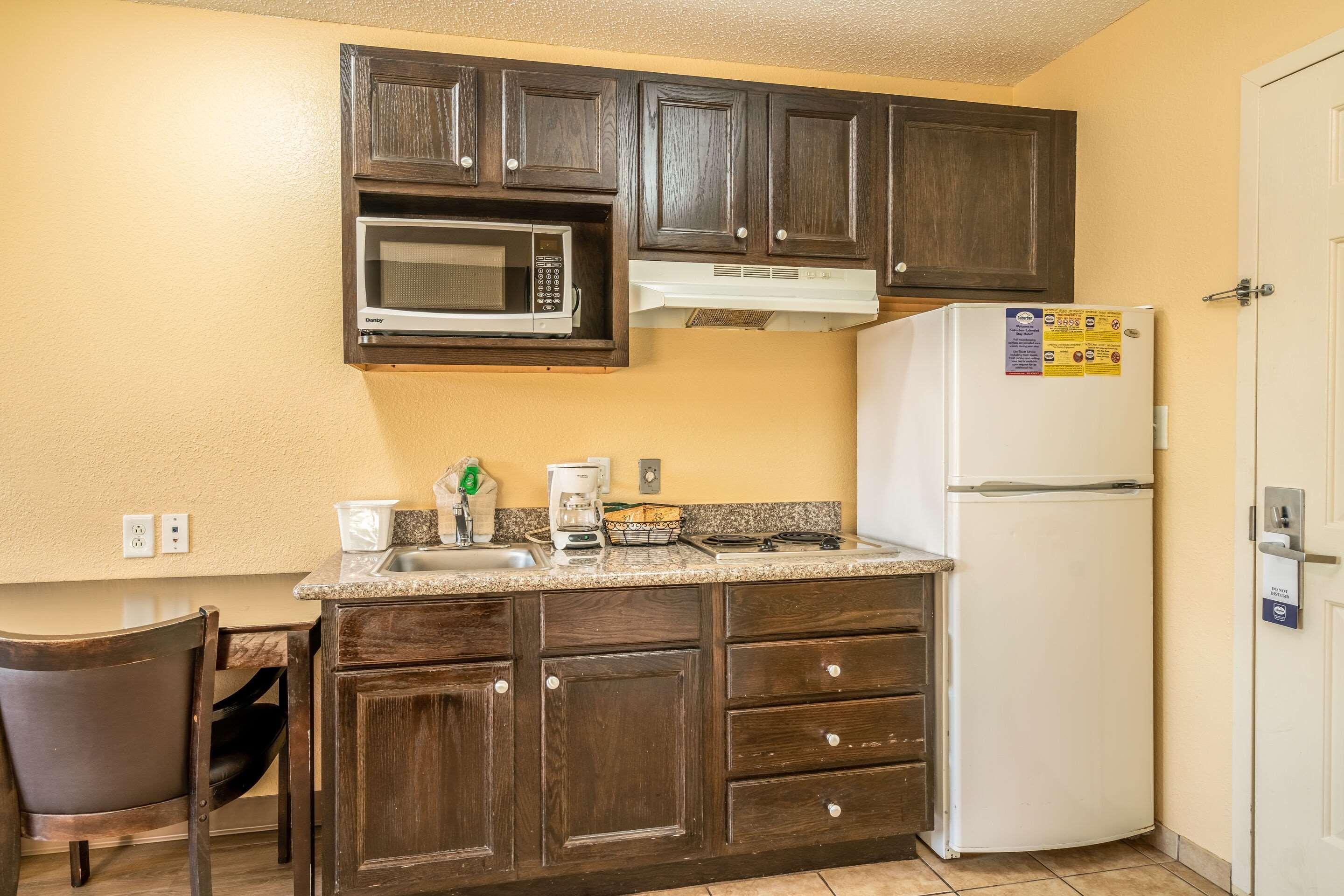 Hotel Suburban Near Camp Lejeune Jacksonville